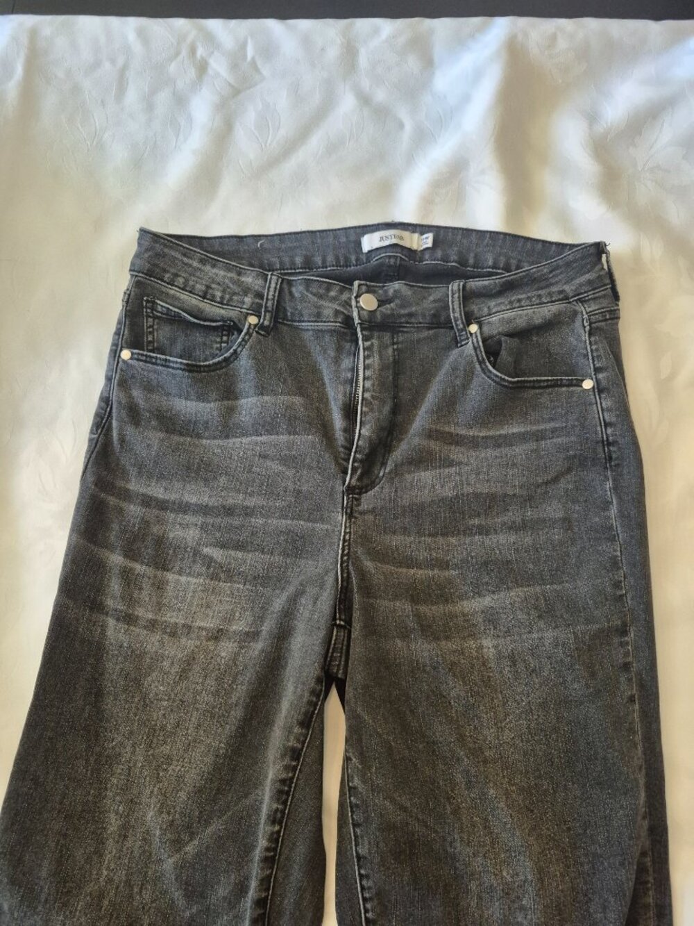 Cropped Jeans - Picture 2 of 9